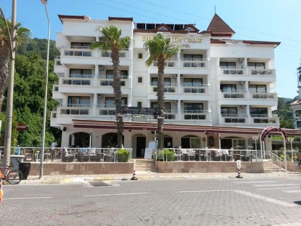 Chateau De Ville 3*