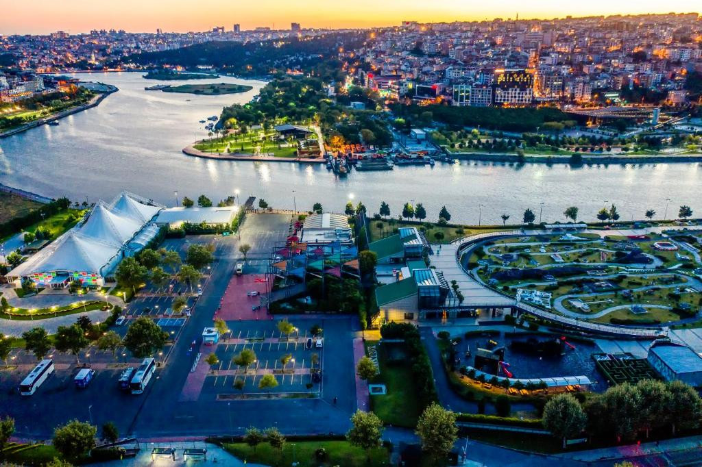 Arise Hotel Golden Horn (Ex. Clarion Hotel Golden Horn) 4*