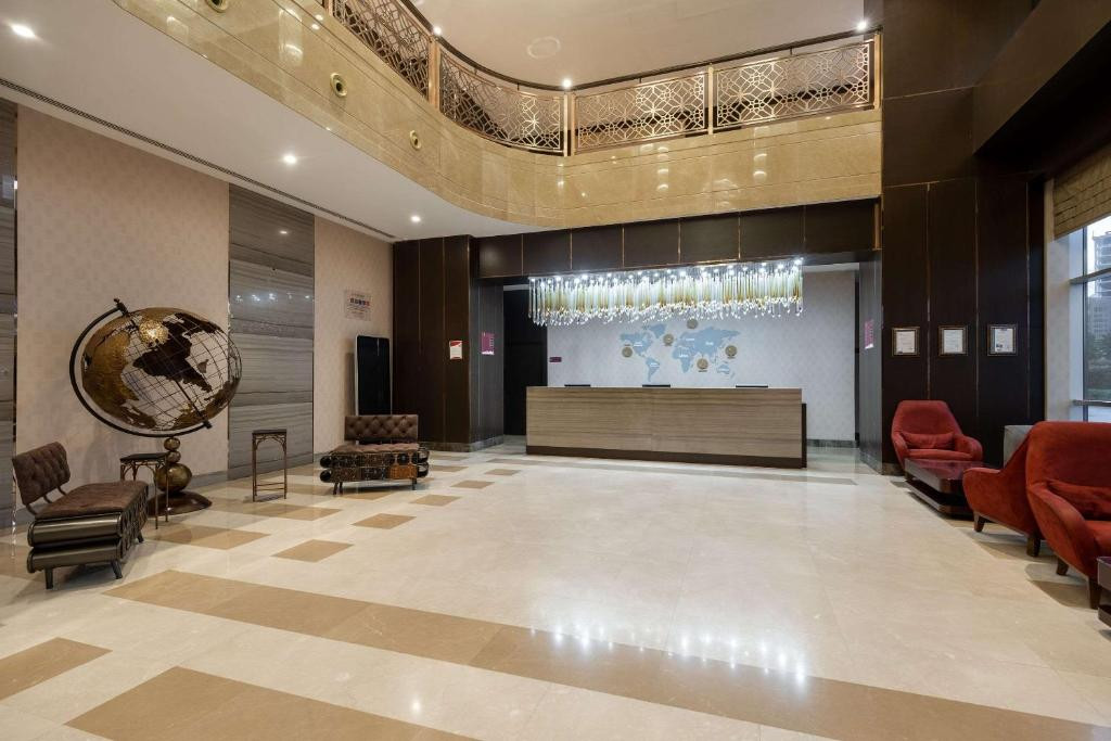 Clarion Hotel Istanbul Mahmutbey 5*