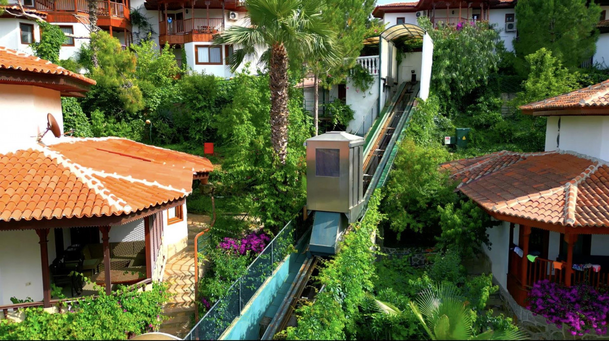 Club & Hotel Letoonia 5*