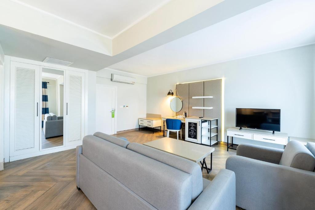 Club Marco Polo 5*