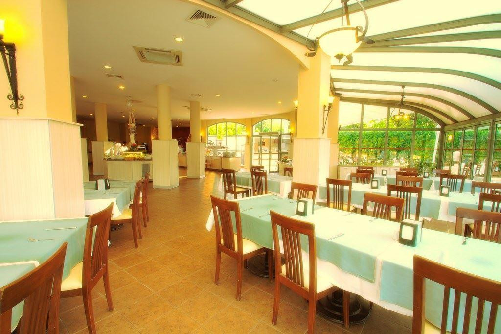 Onura Holiday Village 4*