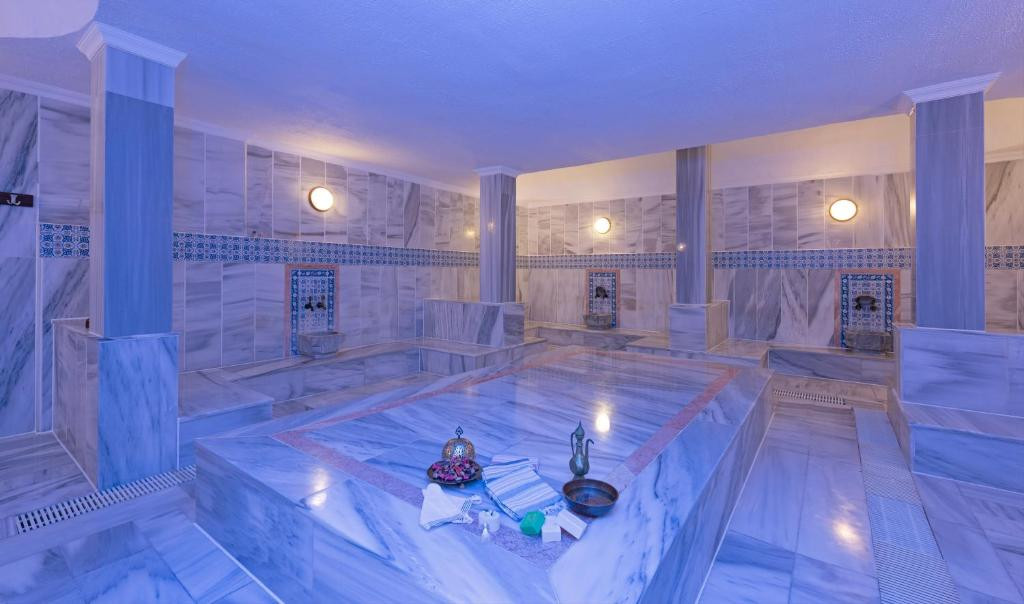Club Paradiso 5*