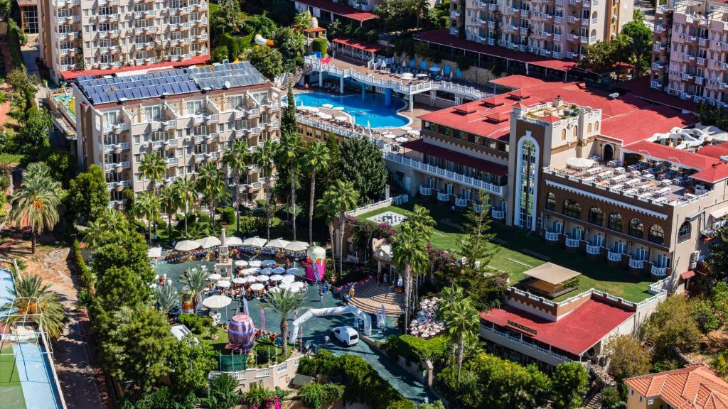 Club Paradiso 5*