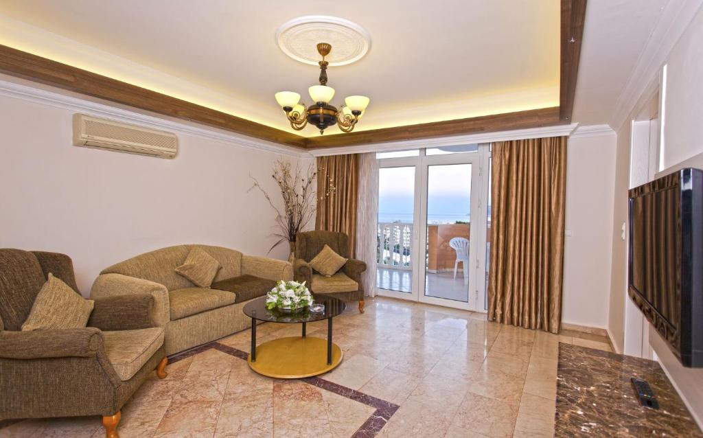 Club Paradiso 5*