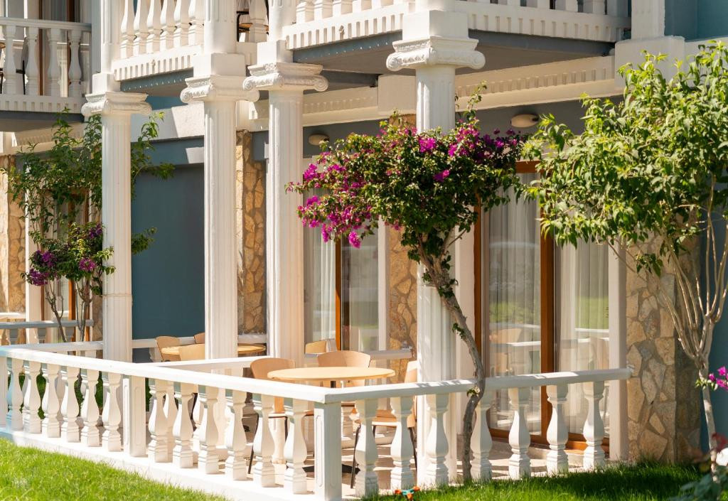 Lucas Didim Resort (Ex. Club Tarhan Serenity) 5*