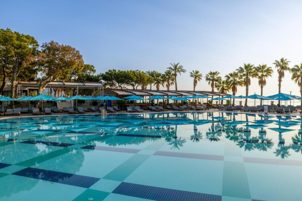 Nirvana Mediterranean Excellence 5*