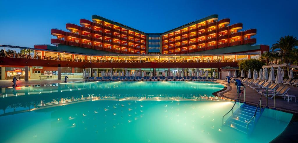 Delphin Deluxe Resort 5*