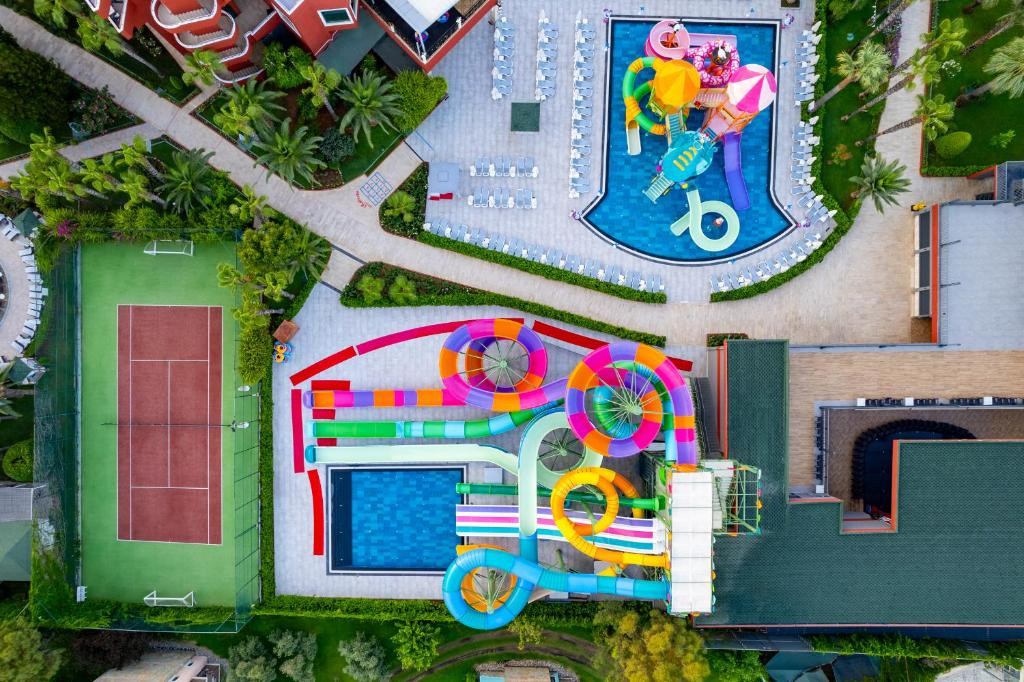 Delphin Deluxe Resort 5*