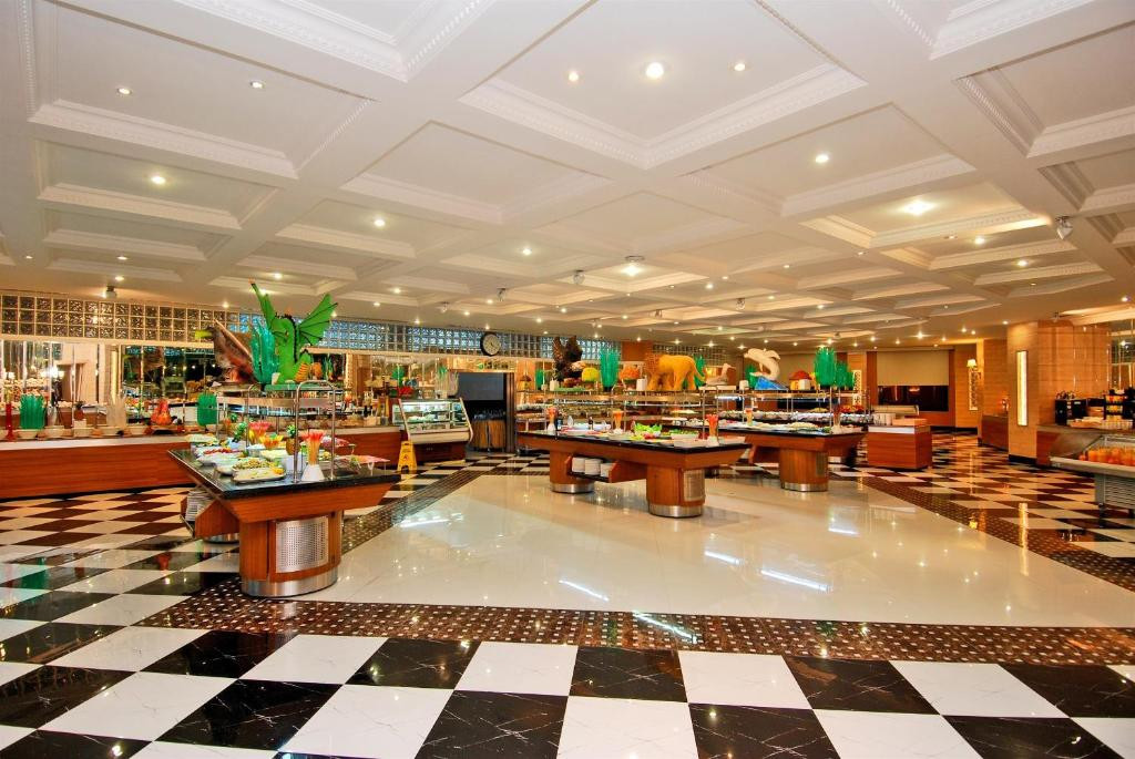 Delphin Deluxe Resort 5*