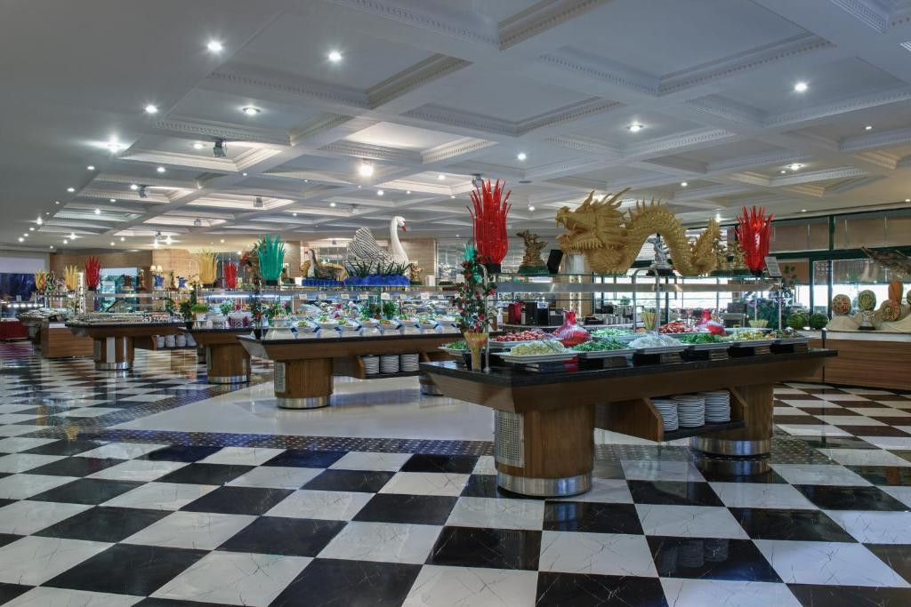 Delphin Deluxe Resort 5*