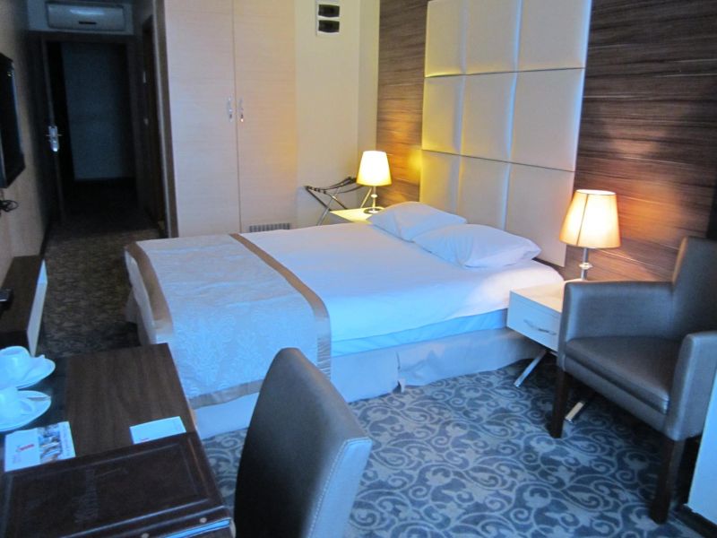 Derpa Suite 2*