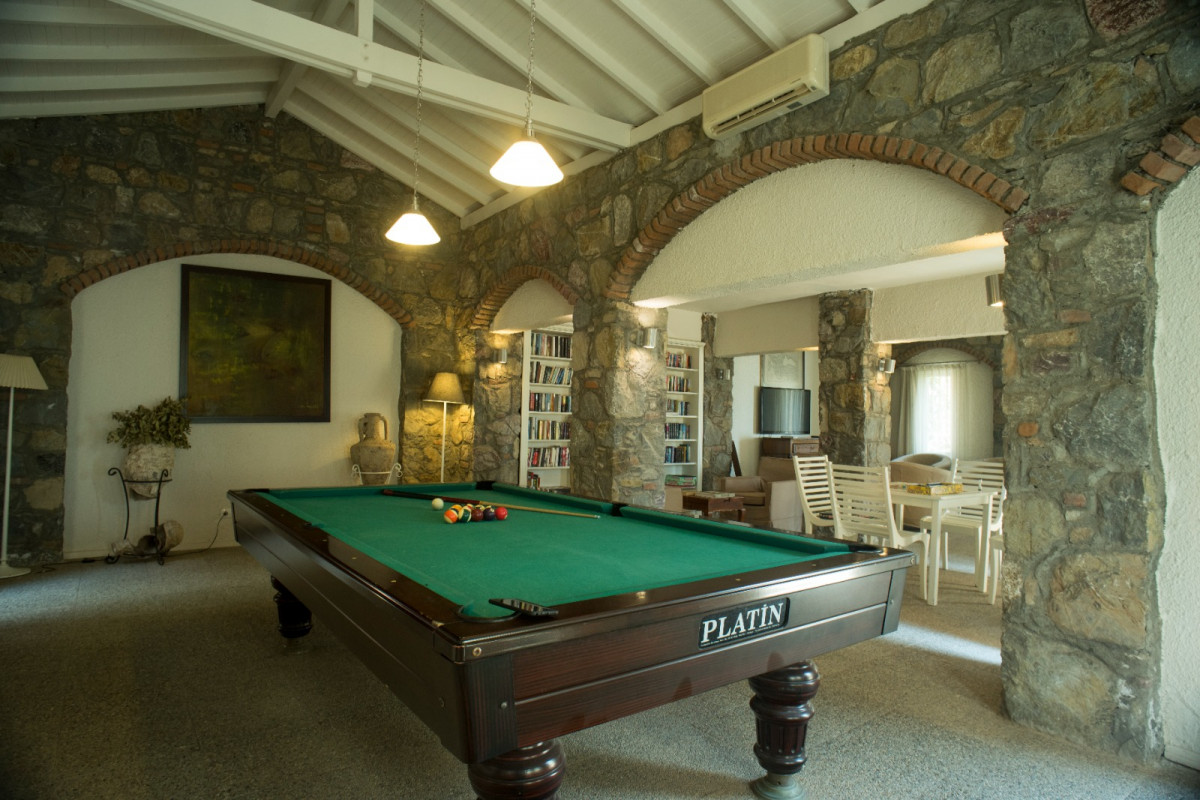 Dionysos Hotel 4*