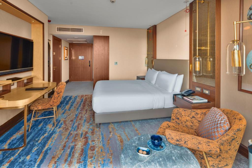 Doubletree By Hilton Antalya City Centre 5*