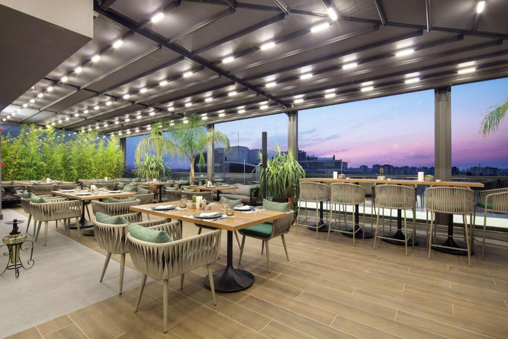 Doubletree By Hilton Antalya City Centre 5*