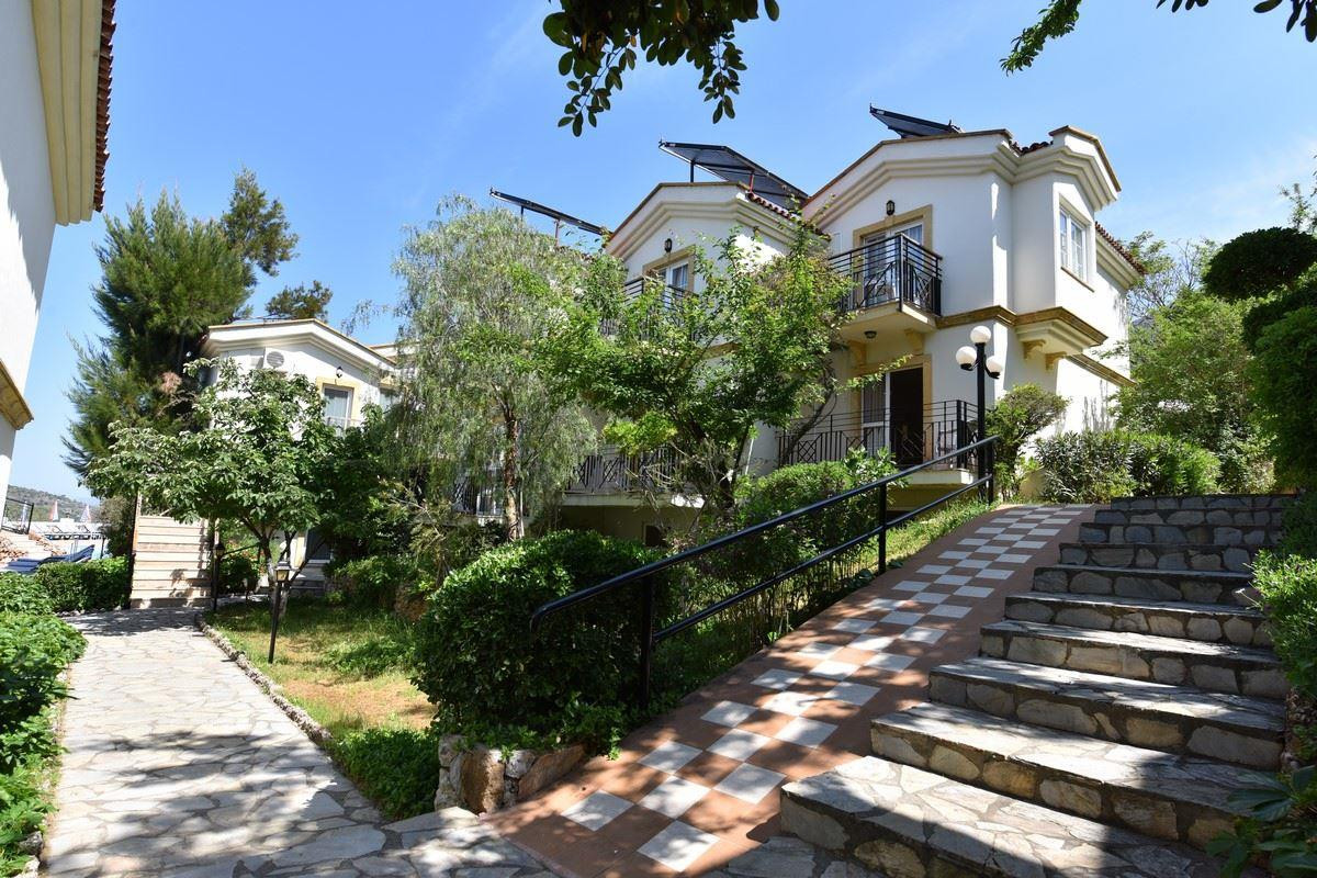 Edasu Artemisia Royal Park Club 4*