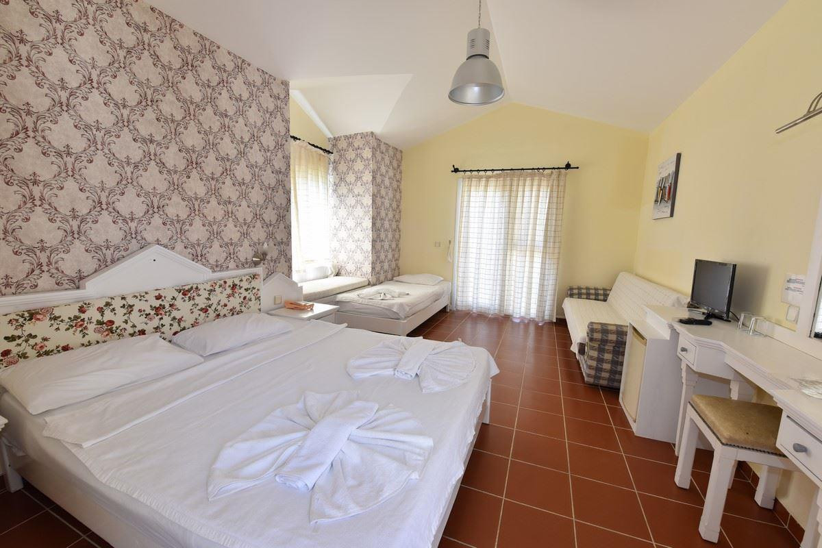 Edasu Artemisia Royal Park Club 4*
