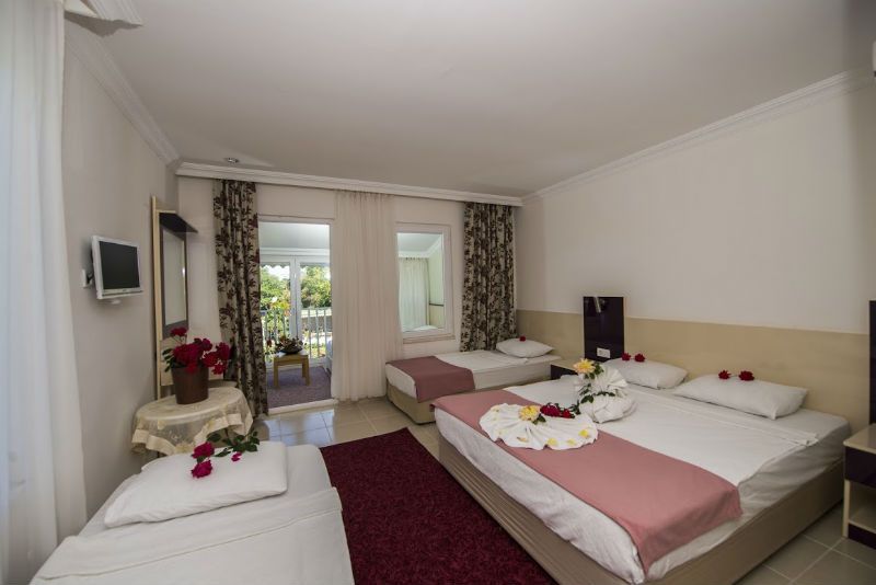 Elis Beach 3*