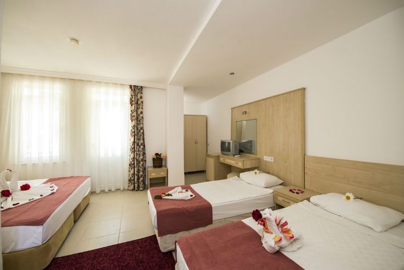 Elis Beach 3*