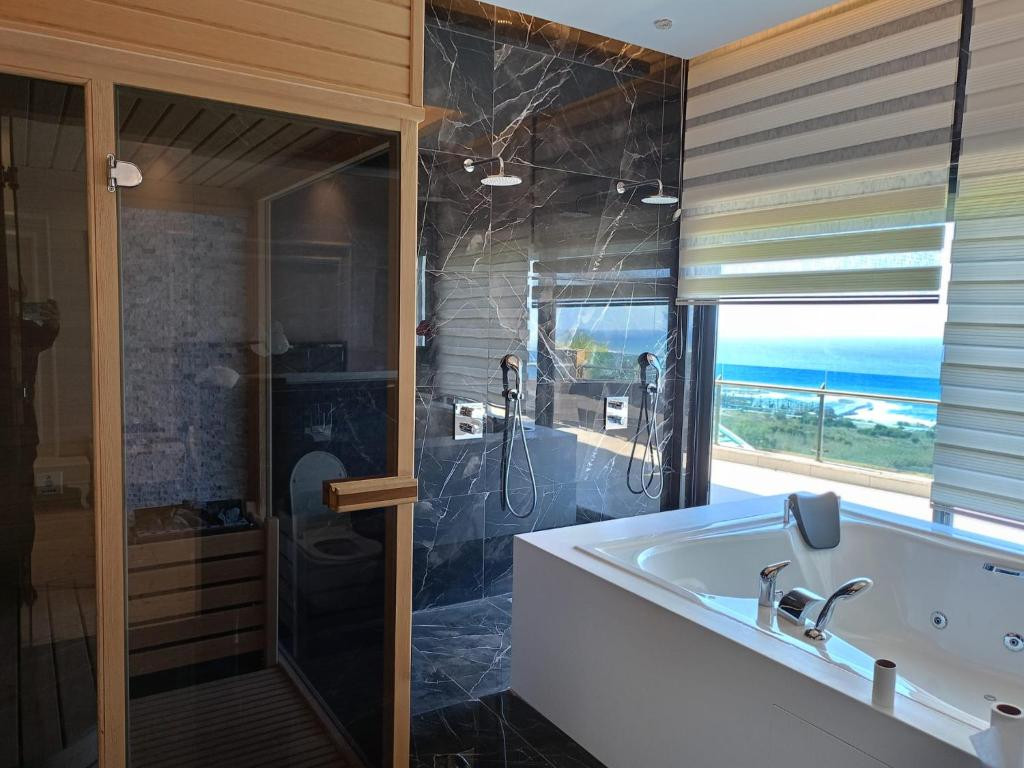 Elite Luxury Suite & Spa Hotel 5*