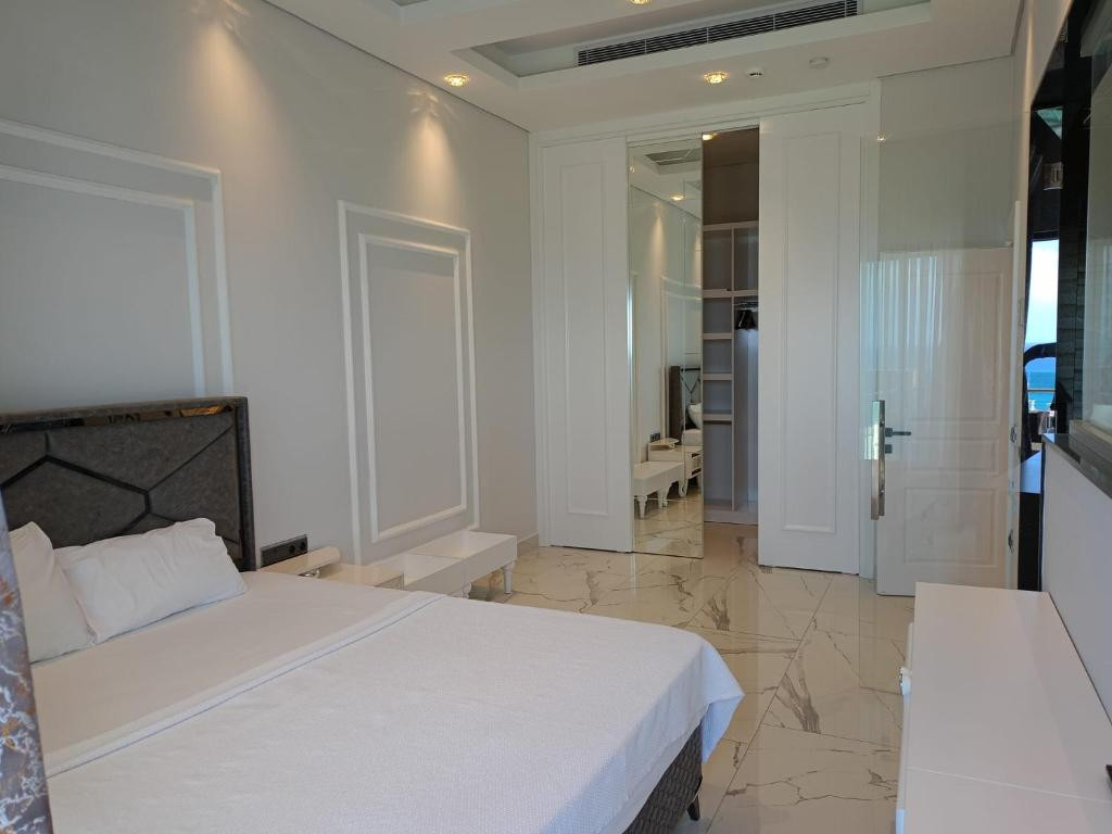 Elite Luxury Suite & Spa Hotel 5*
