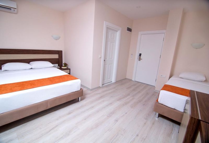 Enki Hotel 3*