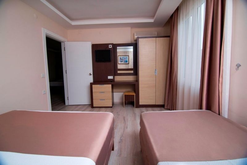 Enki Hotel 3*