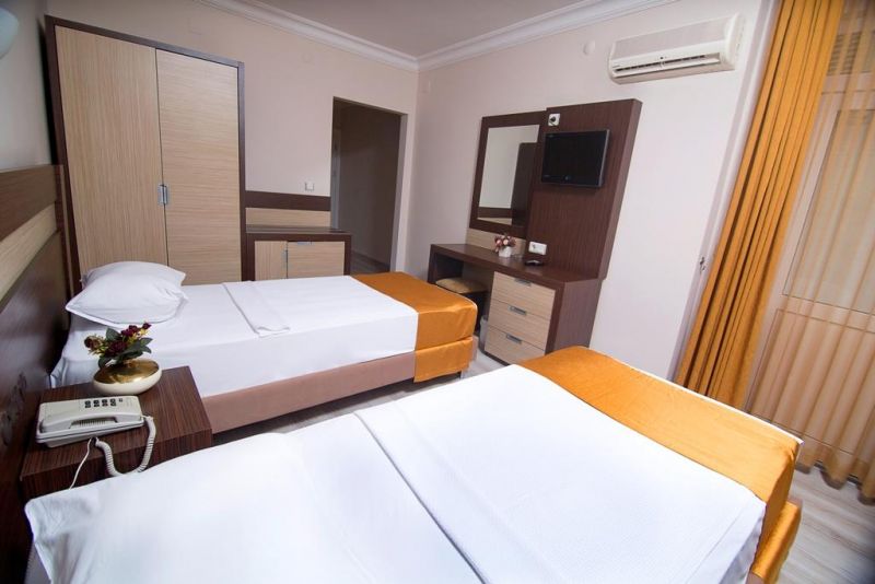 Enki Hotel 3*