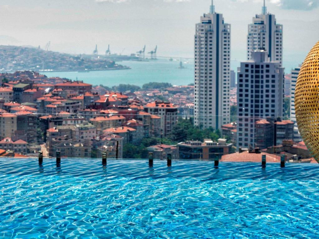 Fairmont Quasar Istanbul 5*