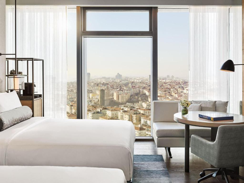 Fairmont Quasar Istanbul 5*