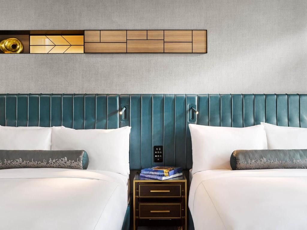 Fairmont Quasar Istanbul 5*