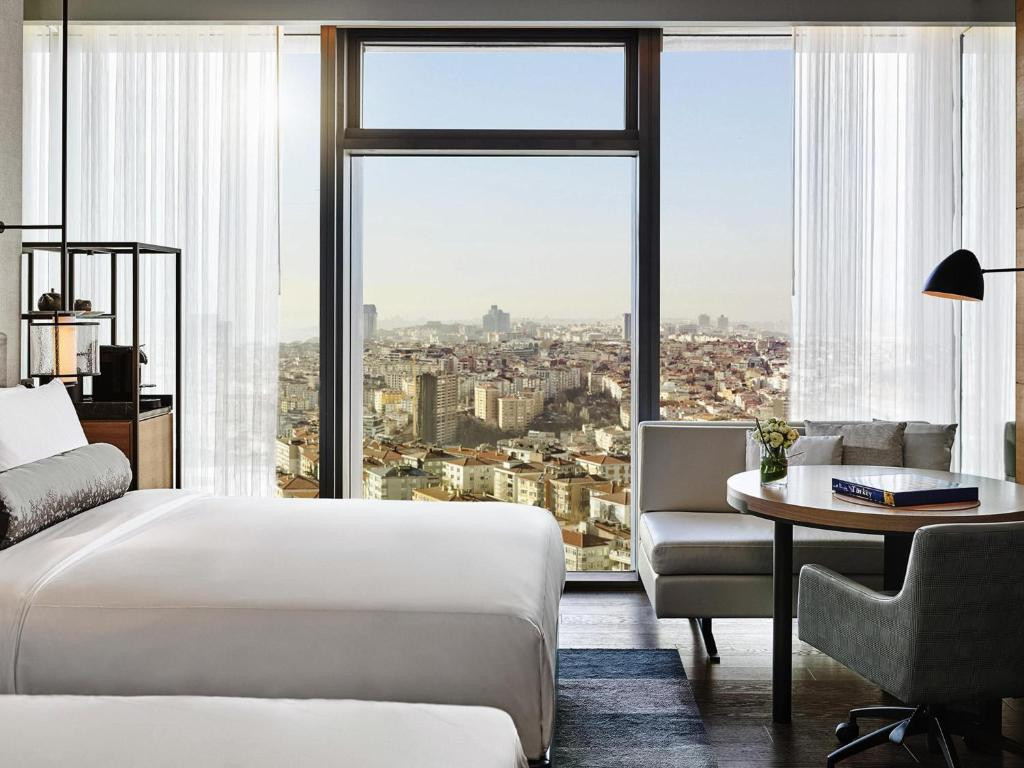 Fairmont Quasar Istanbul 5*