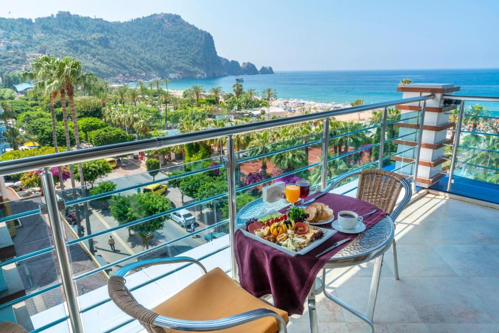 Gardenia Hotel 4*