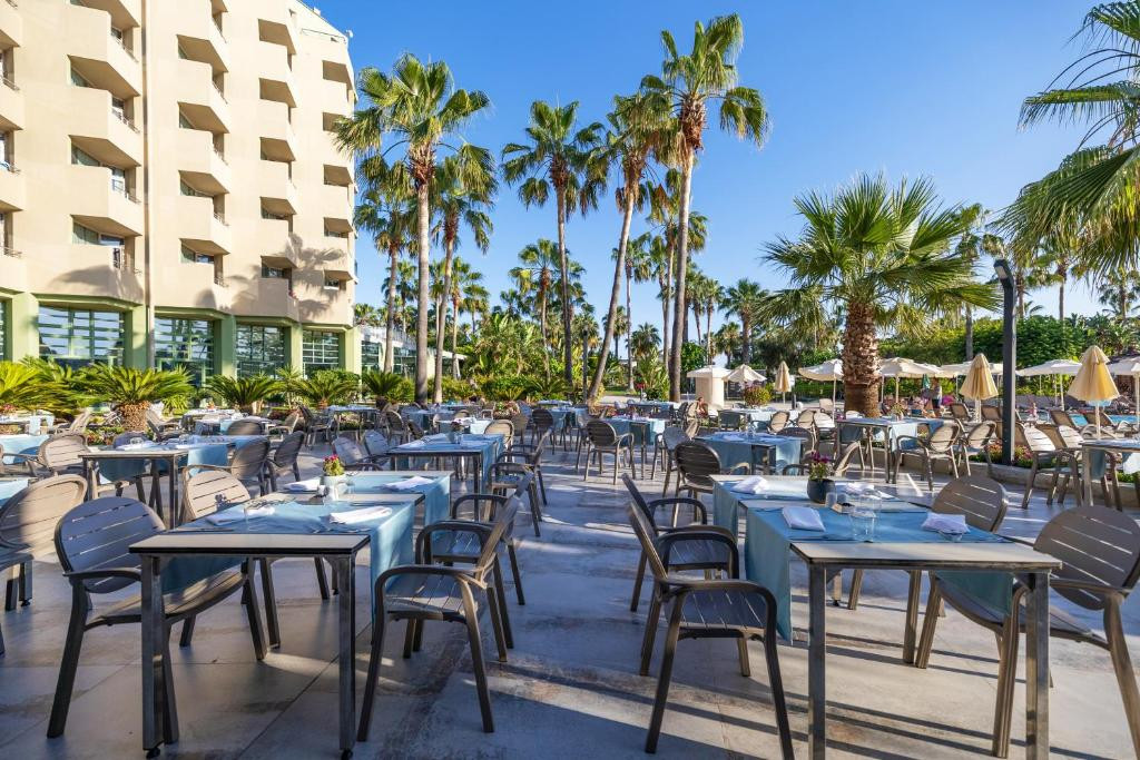 Von Resort Golden Coast 5*