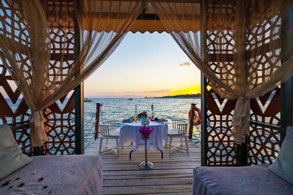 Von Resort Golden Coast 5*