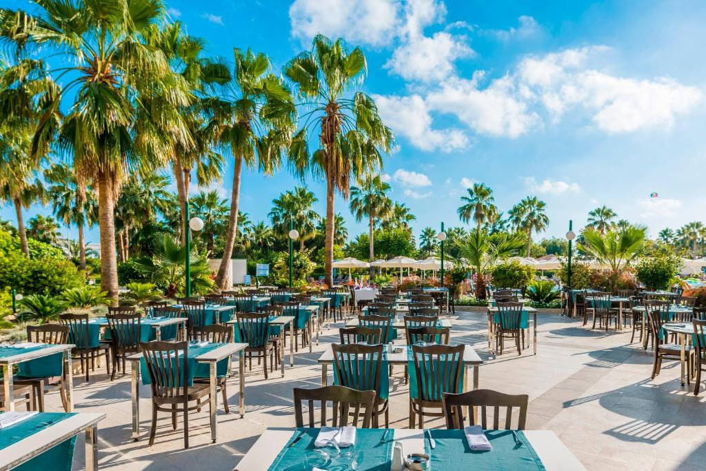 Von Resort Golden Coast 5*