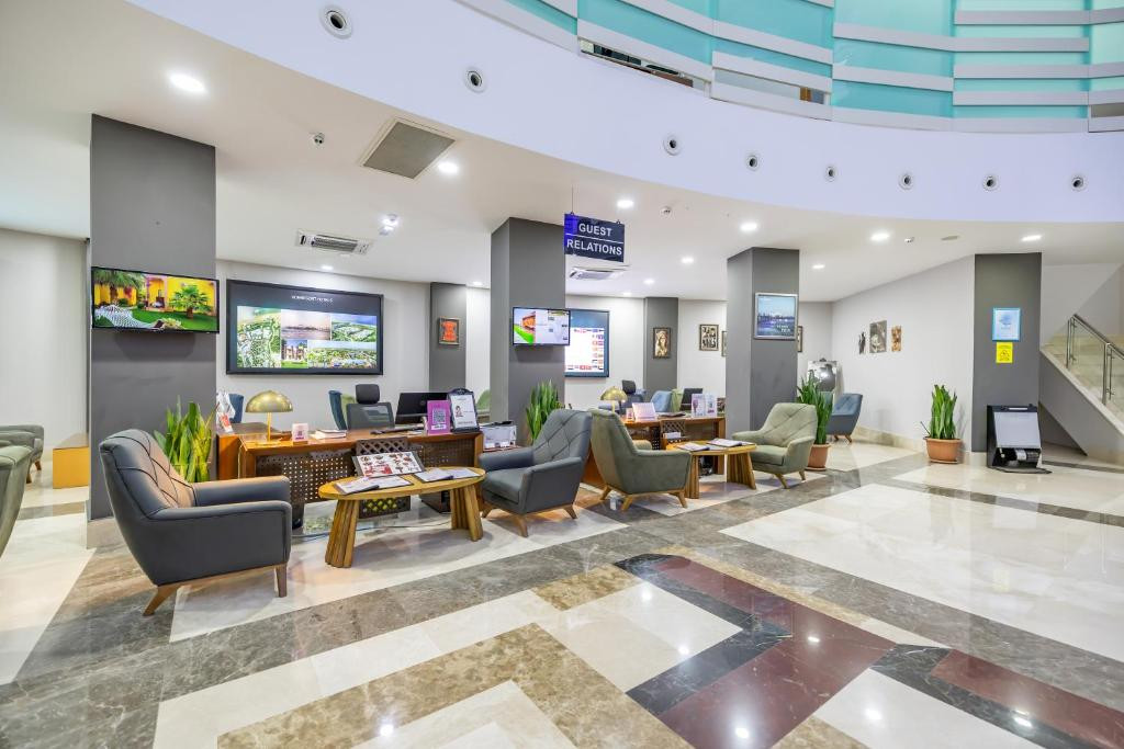 Von Resort Golden Coast 5*