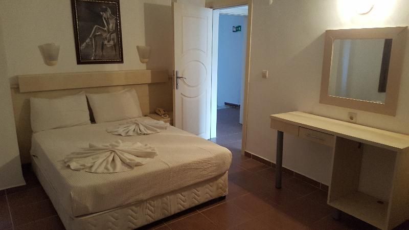 Golden Star 3*