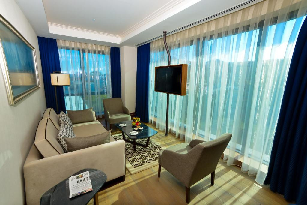 Golden Tulip Istanbul Bayrampasa 5*