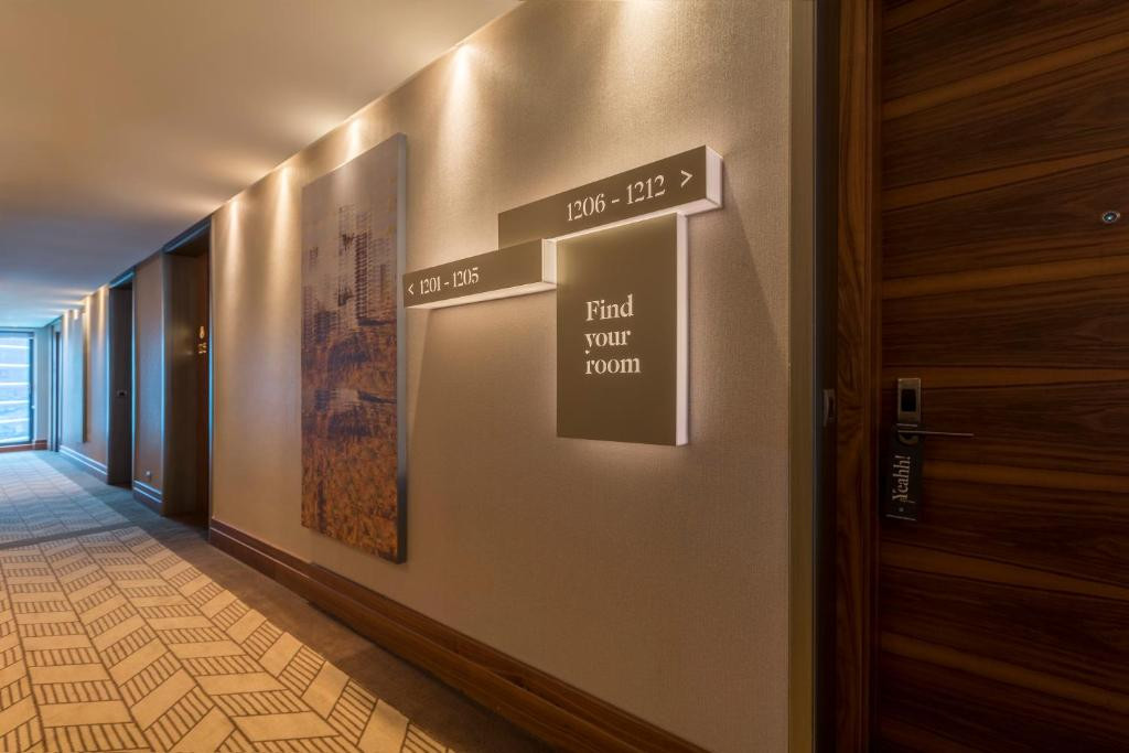 Golden Tulip Istanbul Bayrampasa 5*