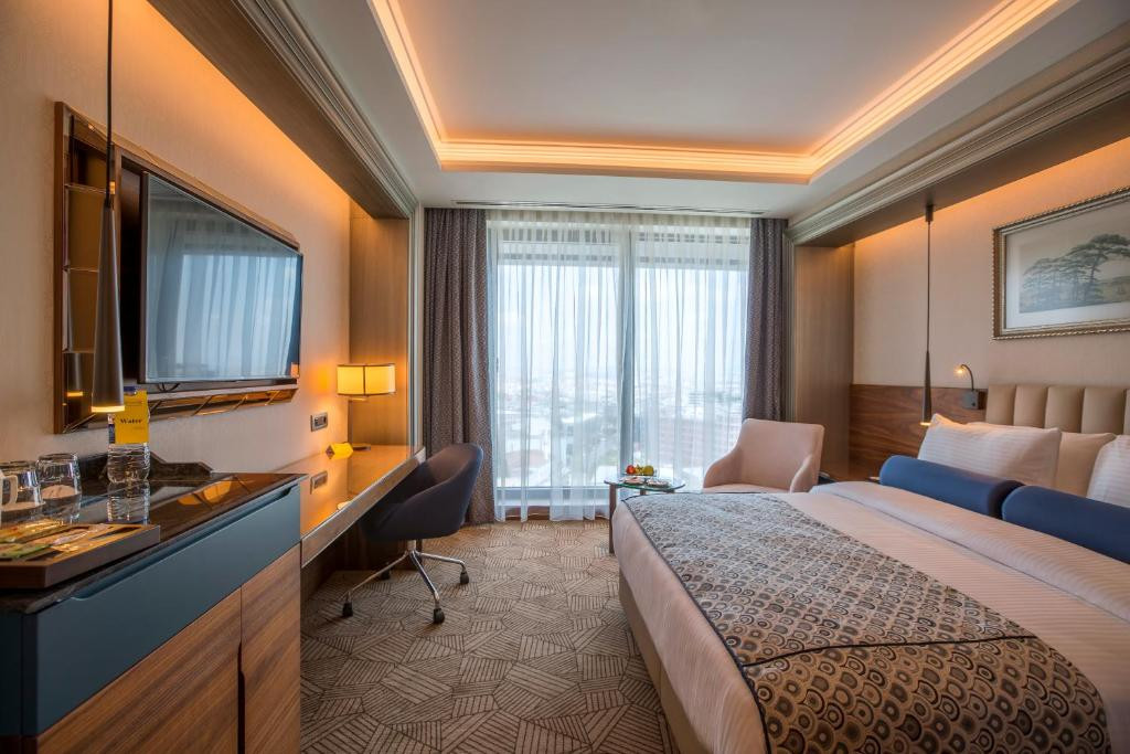 Golden Tulip Istanbul Bayrampasa 5*