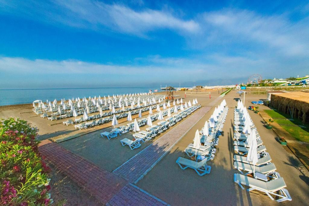 Grand Park Lara 5*