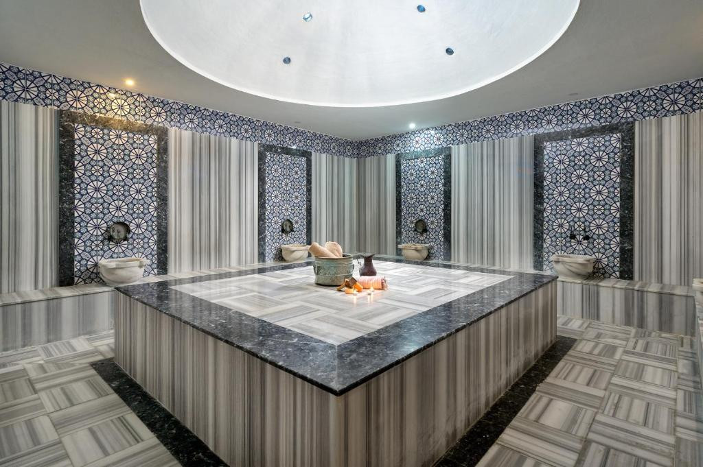 Grand Uysal Beach & Spa Hotel 5*