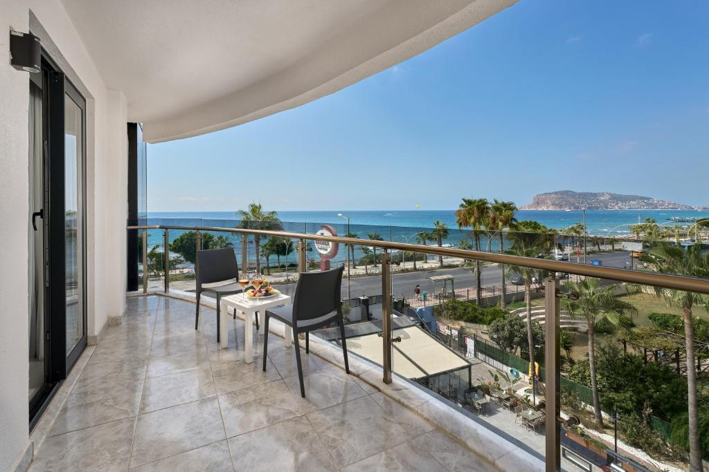 Grand Uysal Beach & Spa Hotel 5*