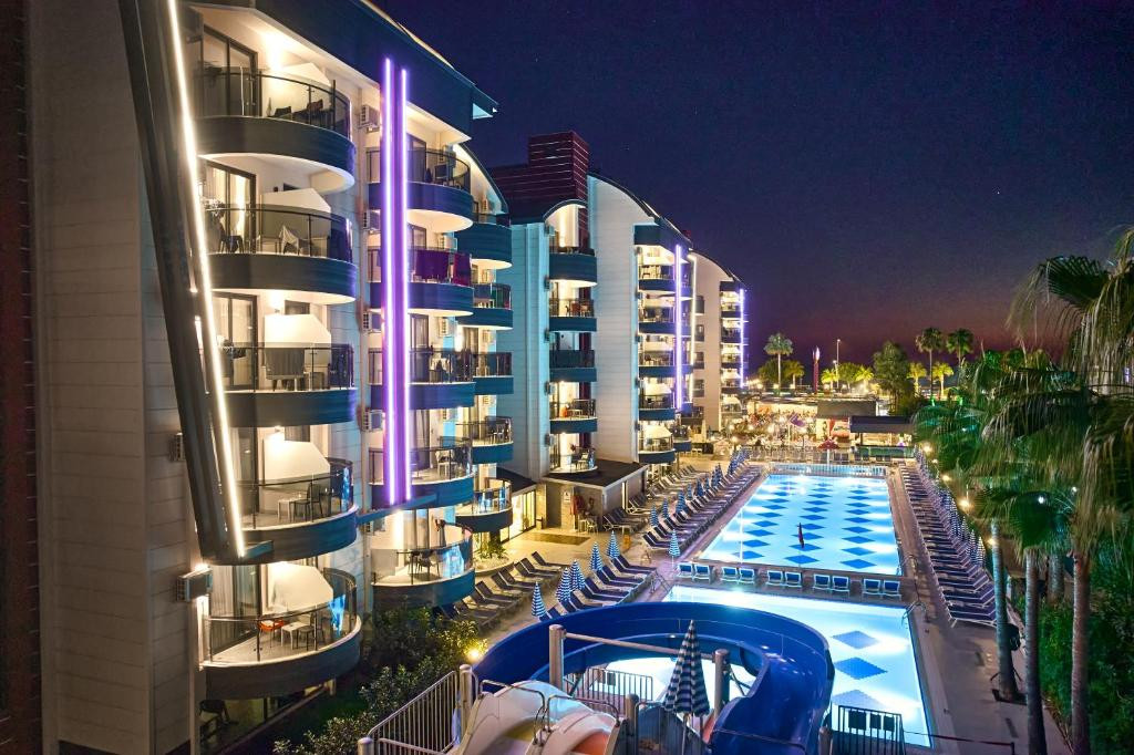 Grand Uysal Beach & Spa Hotel 5*