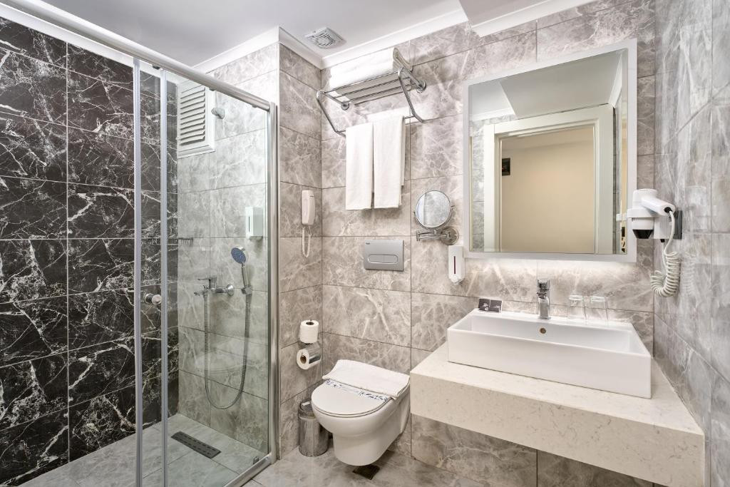 Grand Uysal Beach & Spa Hotel 5*