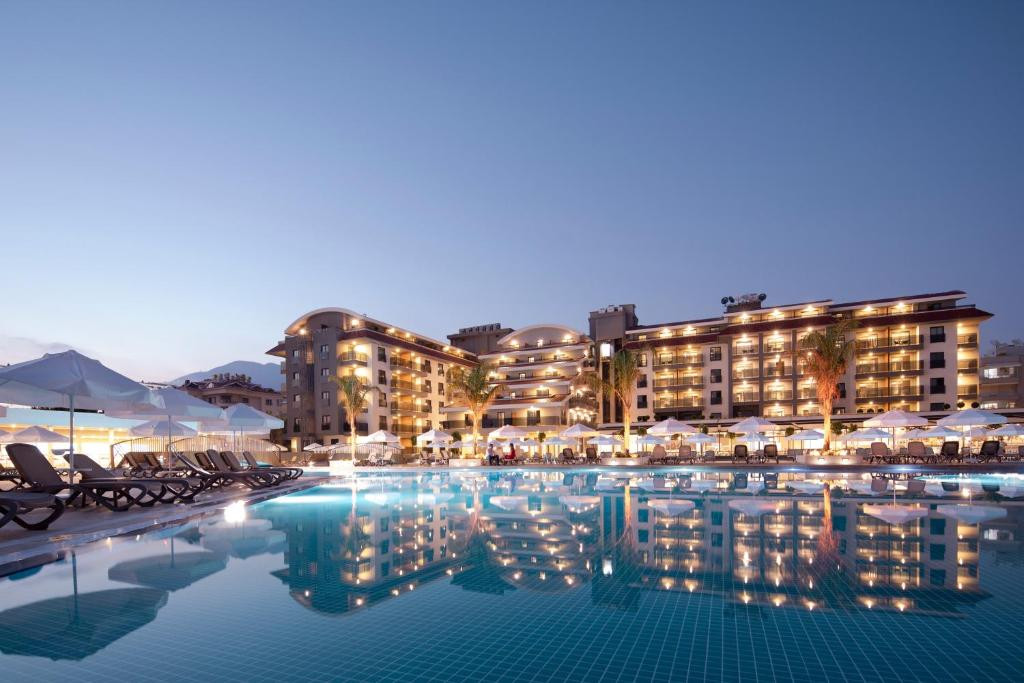 Green Garden Resort Hotel 5*