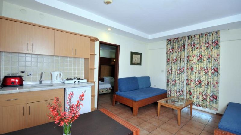 Green Park Apart 3*