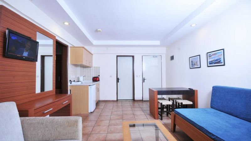 Green Park Apart 3*