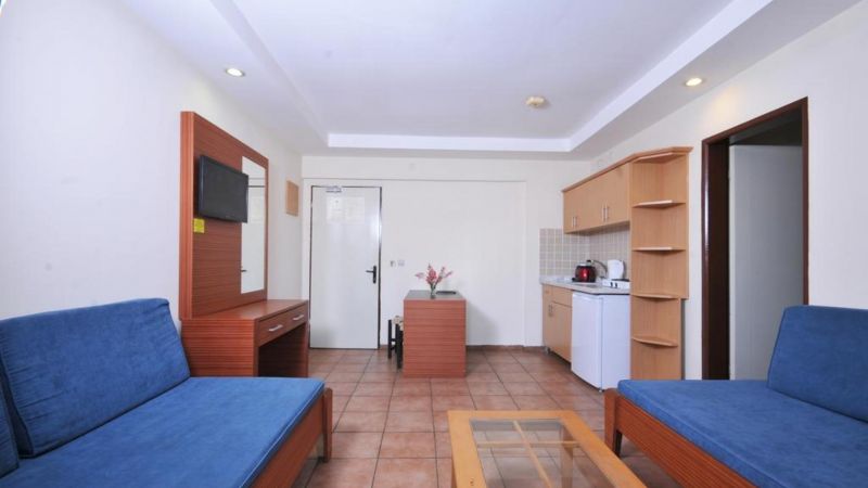 Green Park Apart 3*